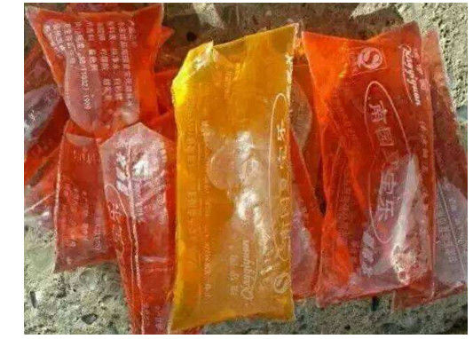 آلة تغليف الحقيبة الغذائية العمودية SUS304 الصغيرة