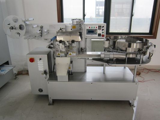 آلة تعبئة الحلوى المصاصة الصغيرة التلقائية الكاملة